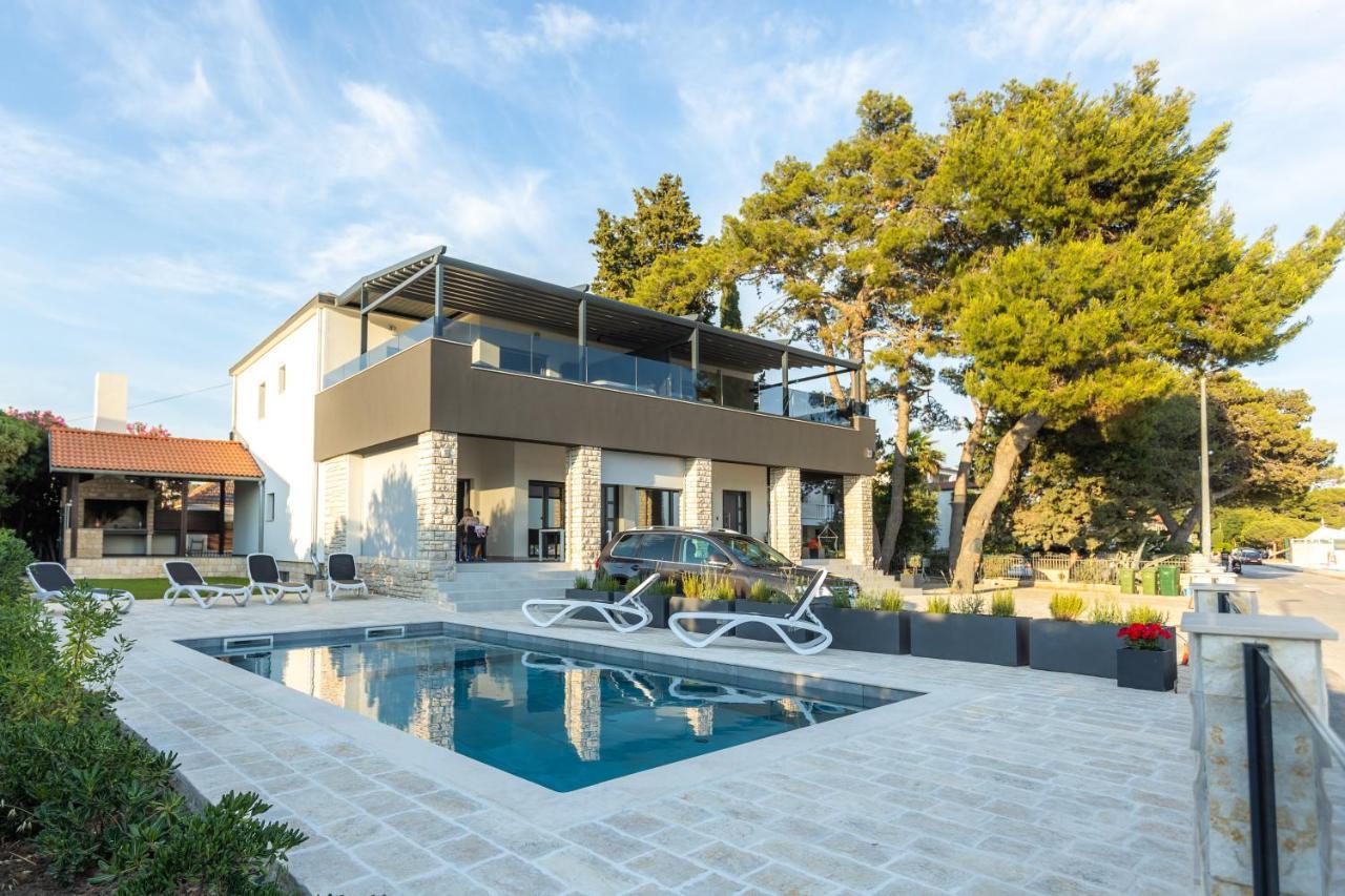 Apartments Maris Sveti Filip i Jakov Exteriör bild