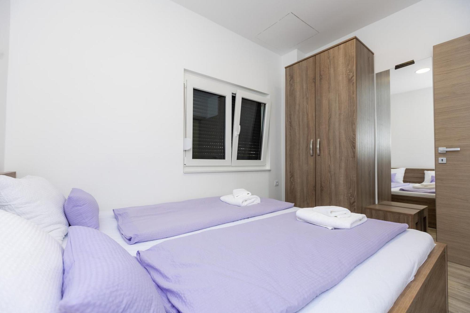 Apartments Maris Sveti Filip i Jakov Rum bild